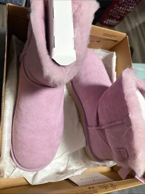 UGG Mini Bailey Bow II Boots - California Aster Pink. Women’s Size 10